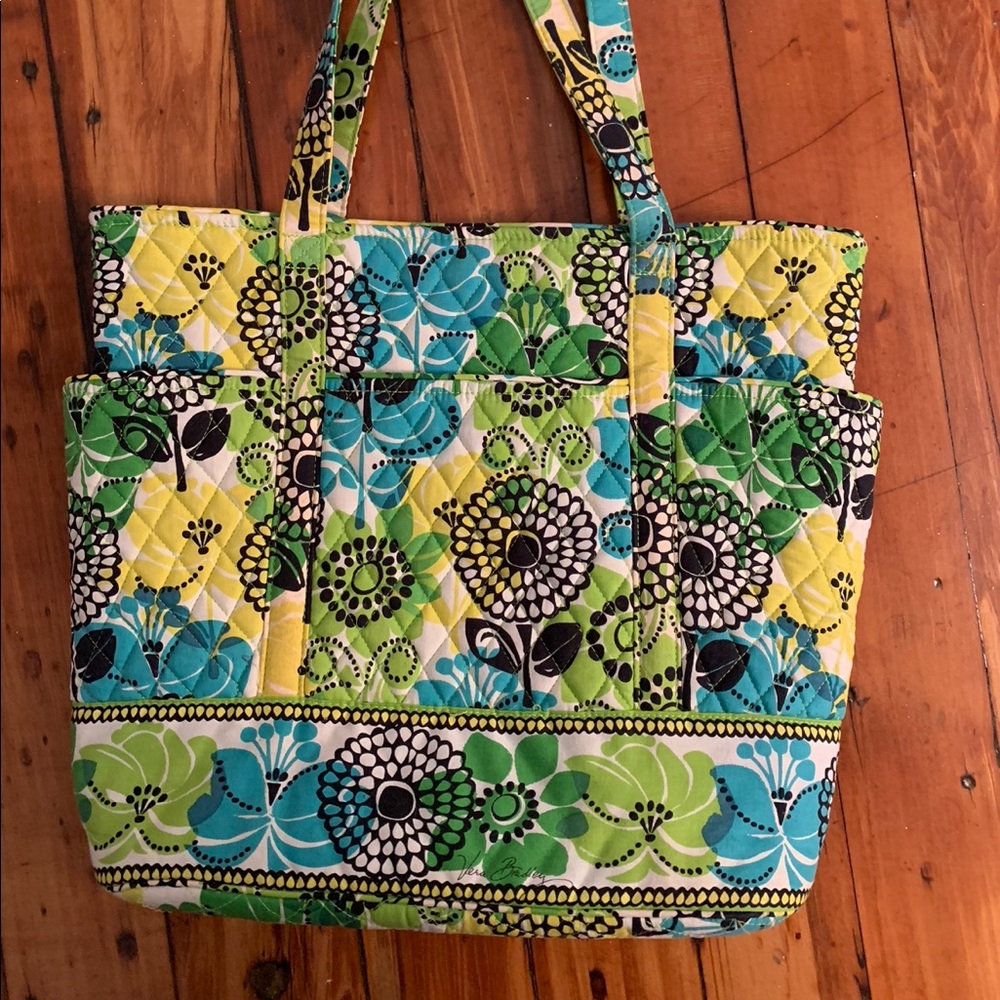Vera Bradley Bag with Zipper